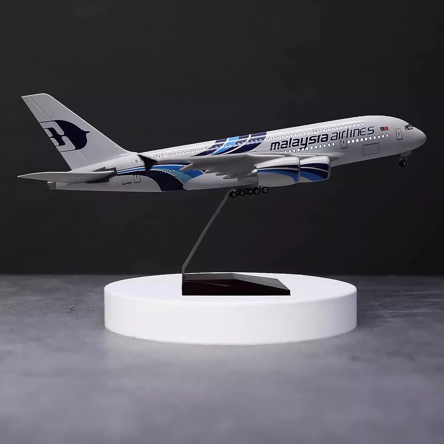 1:160 Ölçekli Malezya Havayoll - Model Kit Planes incelemesi ve fiyatı